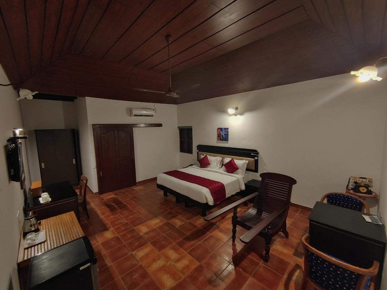 Marari Beach Palace Марарікулем Номер фото